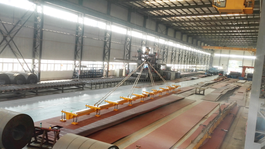 衛(wèi)華集團22.5米長鋼板電永磁吊具案例